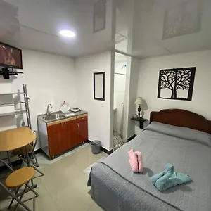  Apartamento Apartaestudio pequeño privado cerca al aeropuerto Colombia